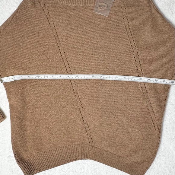 Lord & Taylor 100% Cashmere Sweater Relaxed Fit Caramel/Camel Tan Women's XS/S - Picture 10 of 13